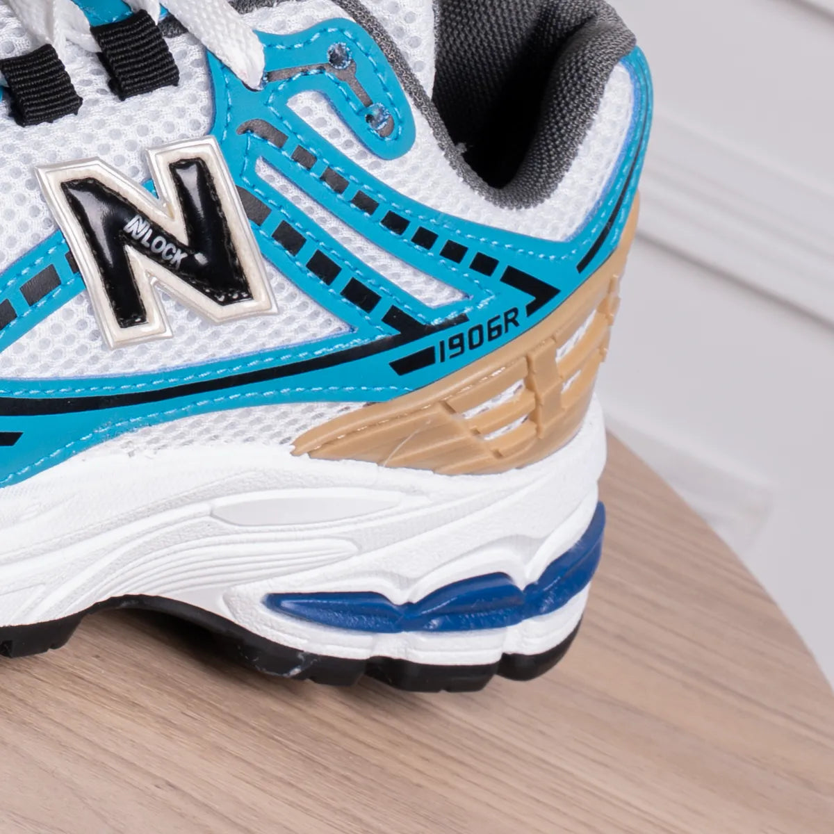 New Balance Shoes SV65_V