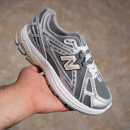 New Balance SV64