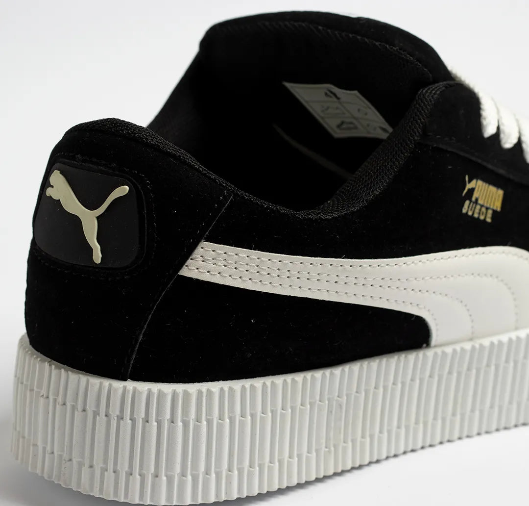 Smart sneaker